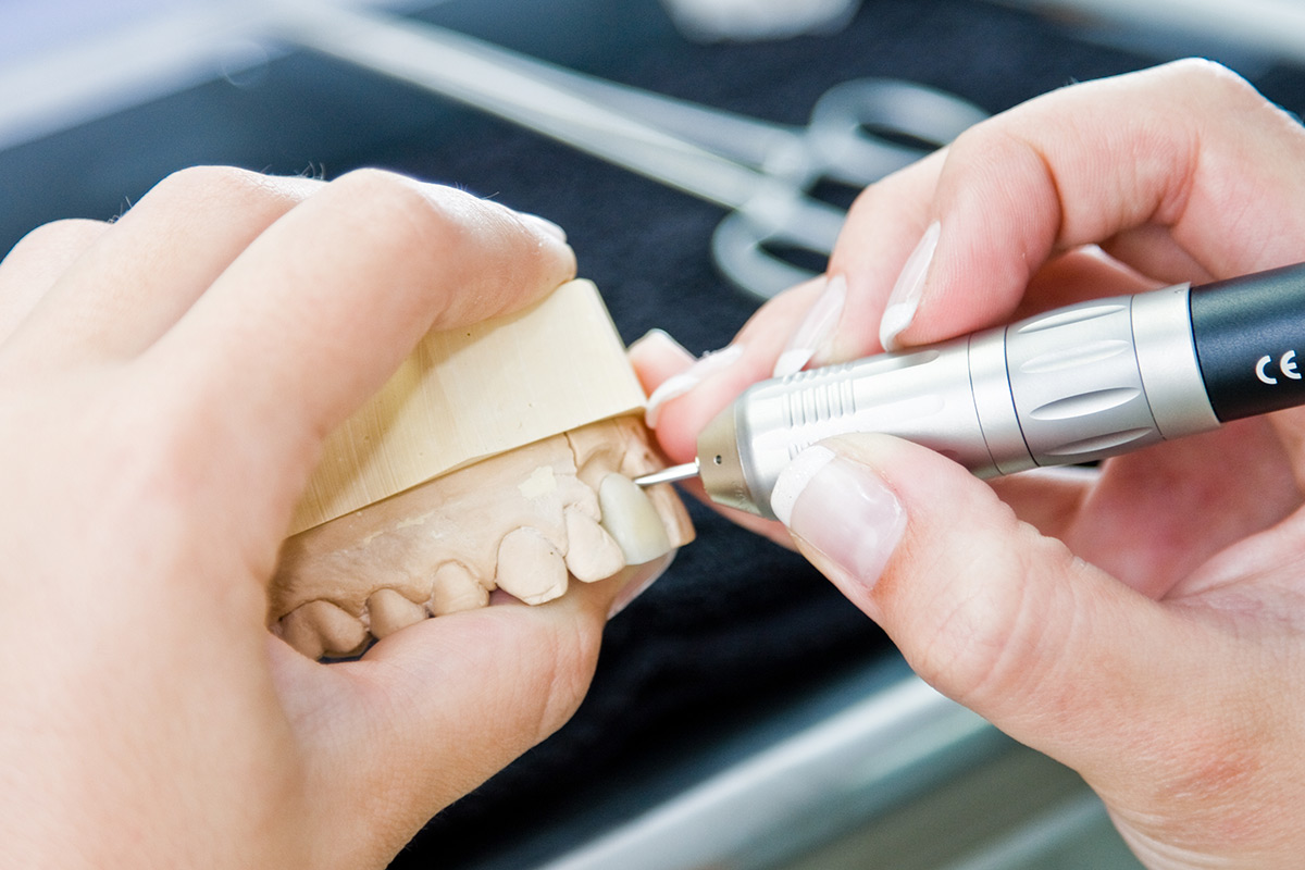 Medizin- Labortechnik Möbius in Pirna - Leistungen - Dentallabore